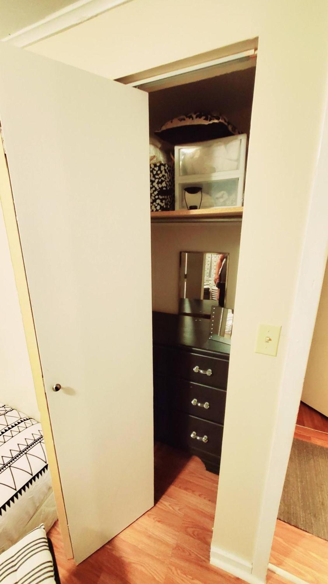 Room In Guest Room - Black-White Rm By Yale U New Haven Exteriör bild